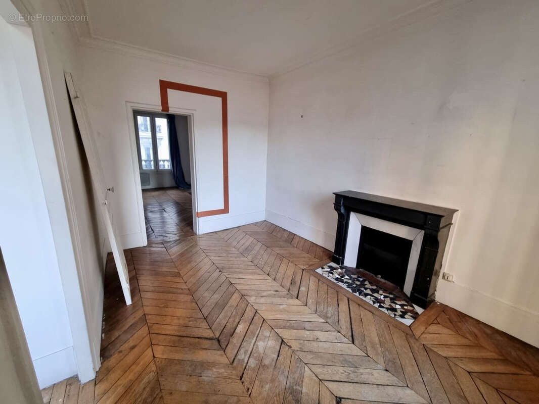 Appartement à PARIS-18E
