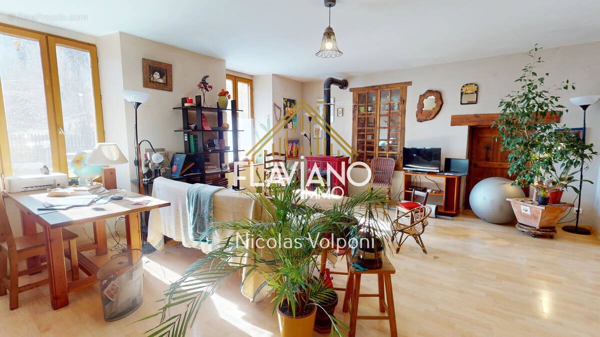 Appartement à SAINT-PAUL-SUR-UBAYE