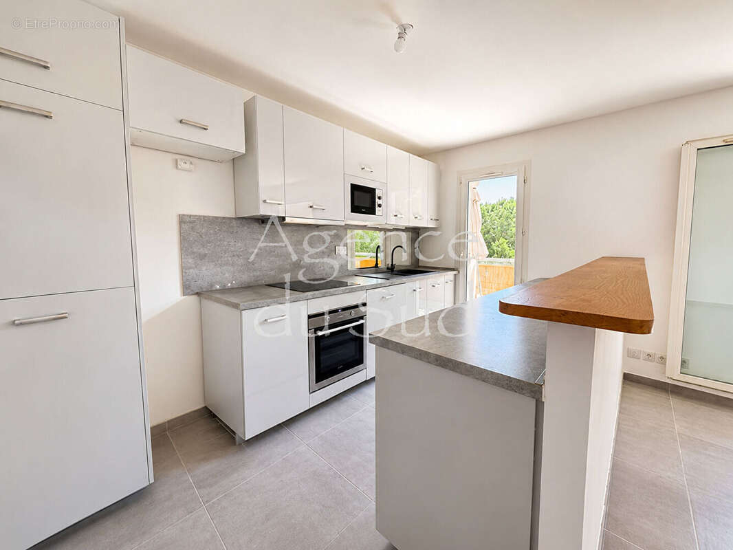Appartement La Ciotat 4 pièce(s) 86 m2 - photo 6