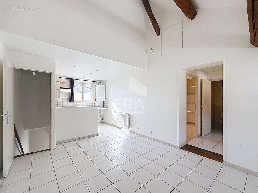 Appartement à ETRECHY