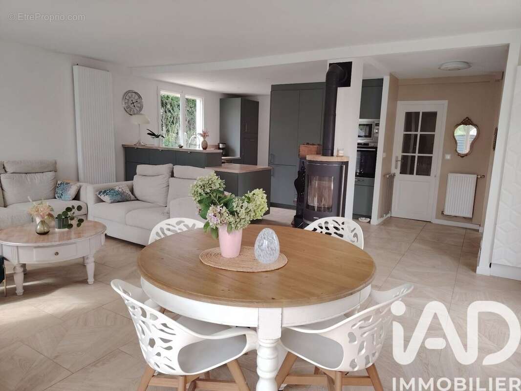 Photo 5 - Maison à LESIGNY