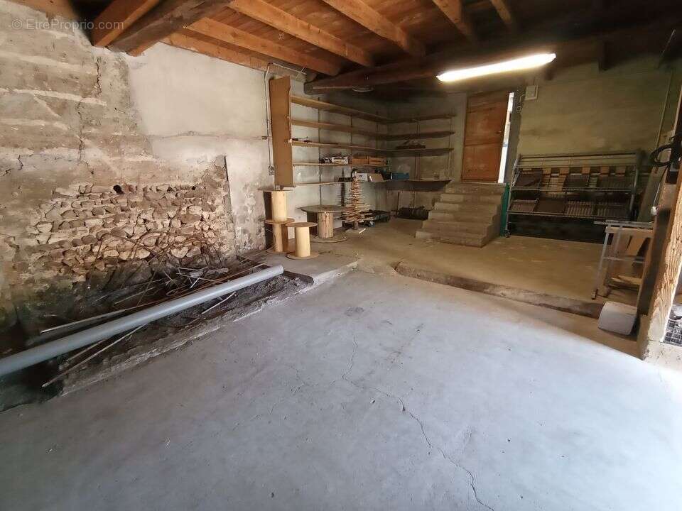 Ensemble immobilier avec épicerie multi-services et - photo 13