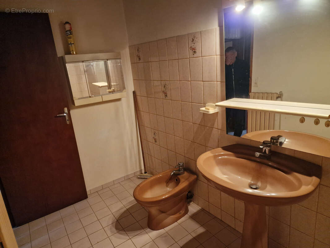 Maison à MURAT-SUR-VEBRE