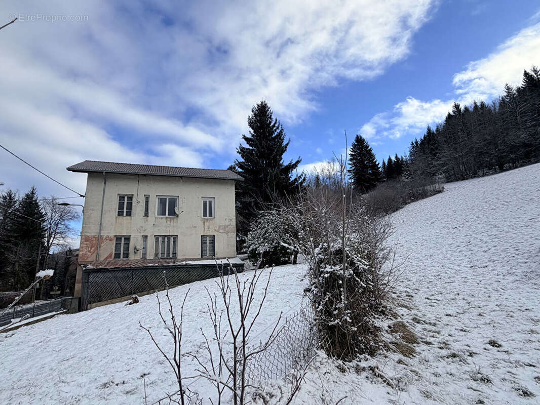 Maison à SAINT-GERMAIN-DE-JOUX