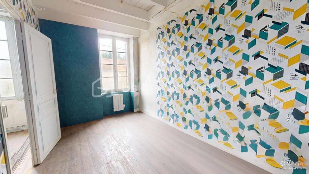 Maison à SAINT-CIERS-SUR-GIRONDE