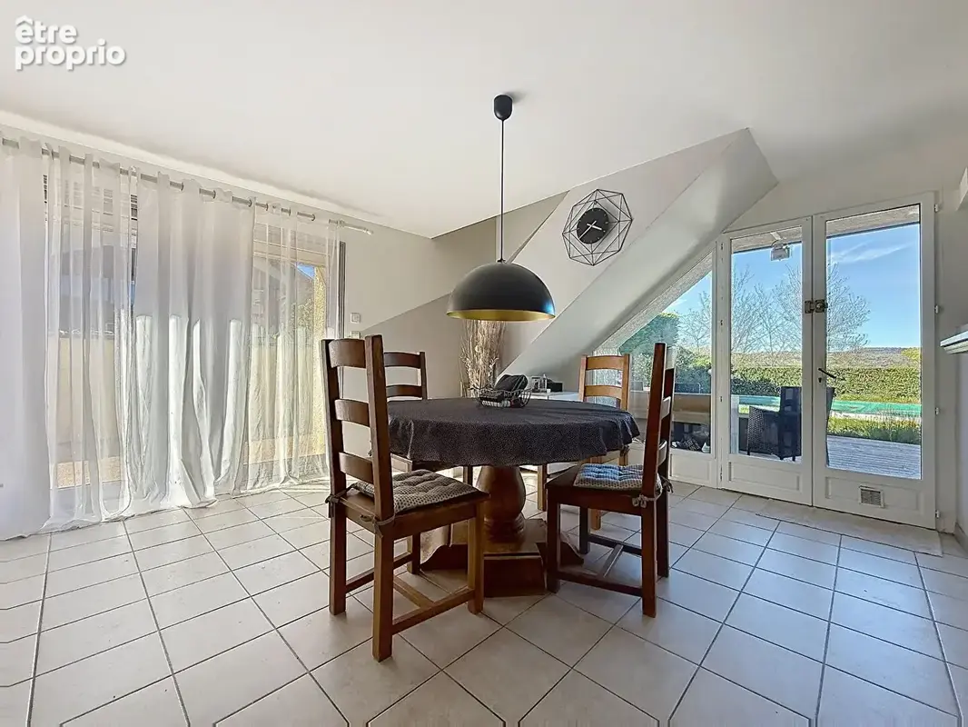 Maison L'Isle D'Abeau vieux village 6 pièces 155 m2 - photo 15