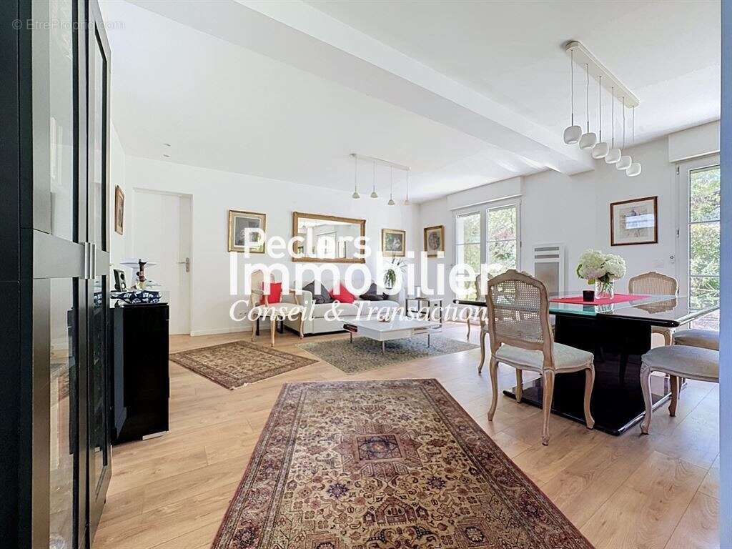 Appartement à GARCHES