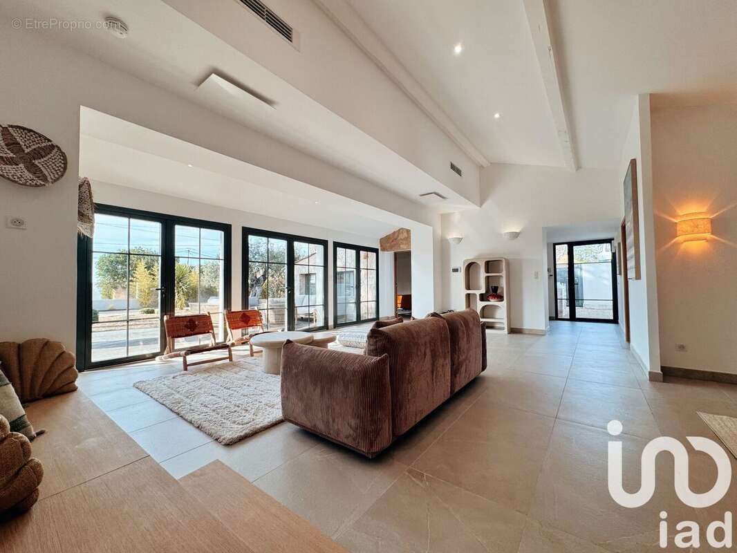 Photo 4 - Maison à LES ISSAMBRES