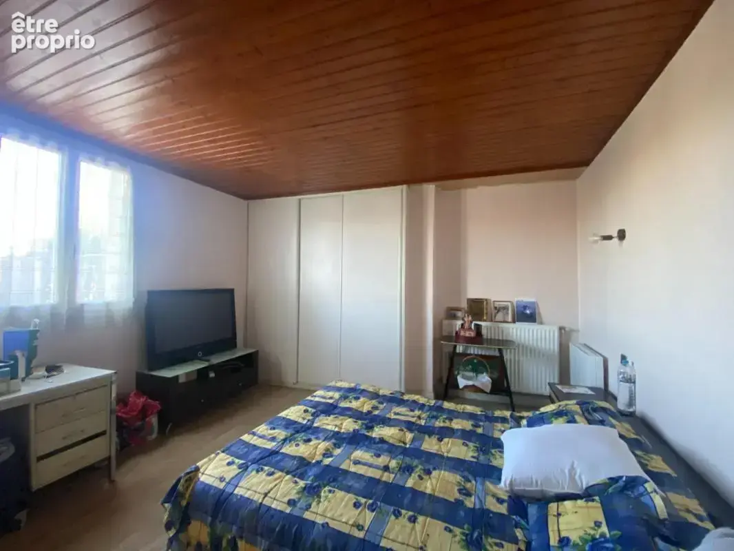 Bordeaux – Appartement de 90 m², 2 chambres, jardin privatif et sous-sol - photo 7