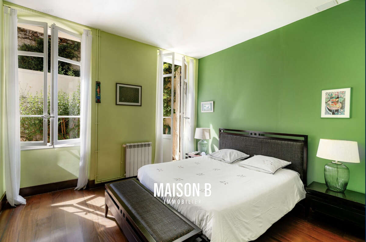 Appartement à MARSEILLE-6E