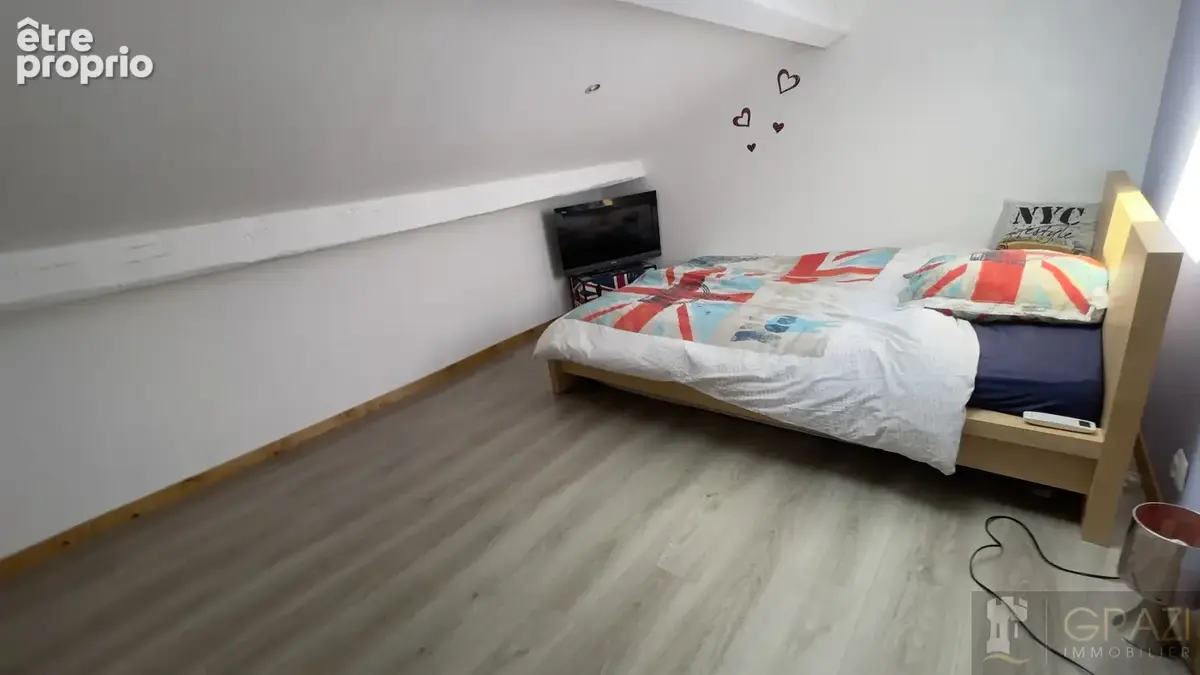 charmante maison de 6 pièces, offrant 111 m2 d’espace de vie idéal pour votre famille ! - photo 12