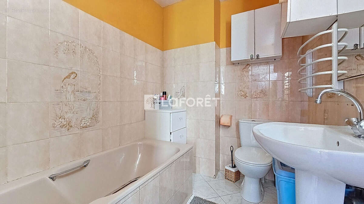 Maison à SAINT-MARTIN-DU-TERTRE