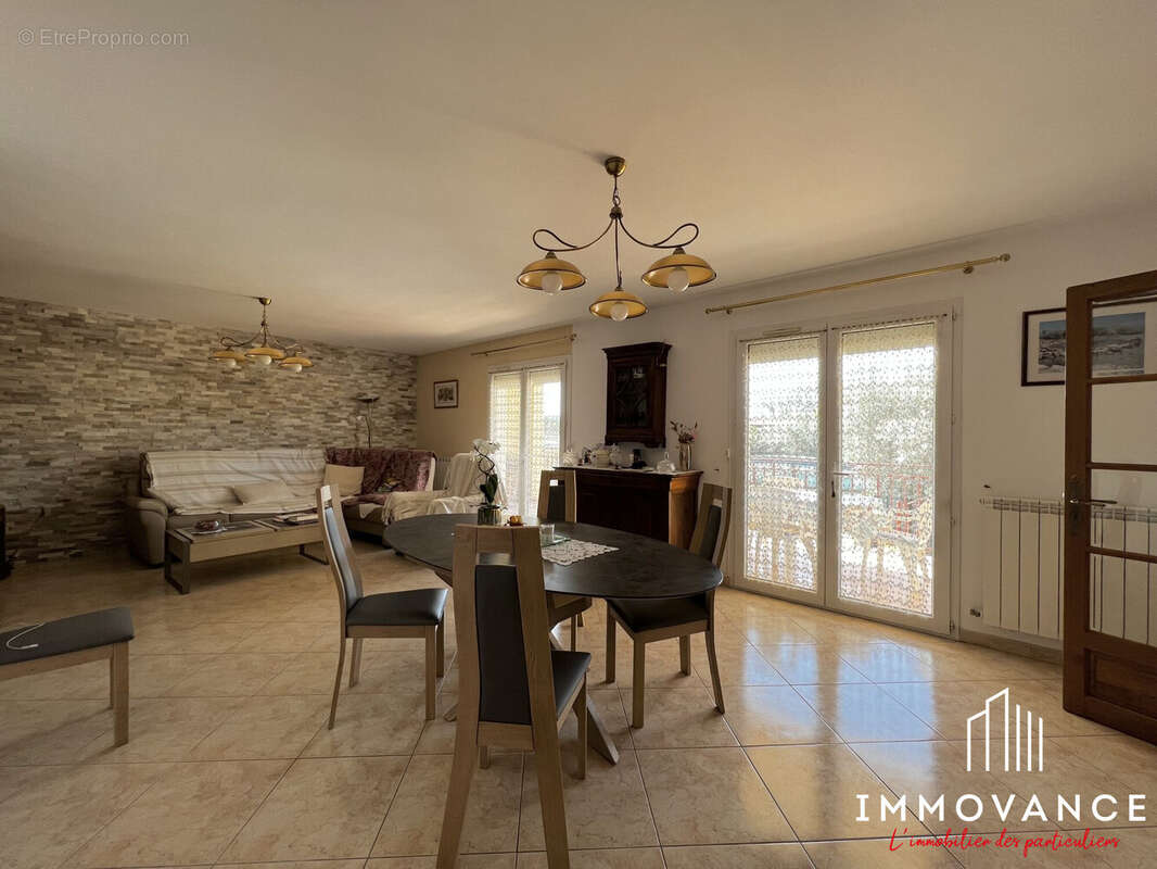 Maison à SAINT-JEAN-DE-CUCULLES