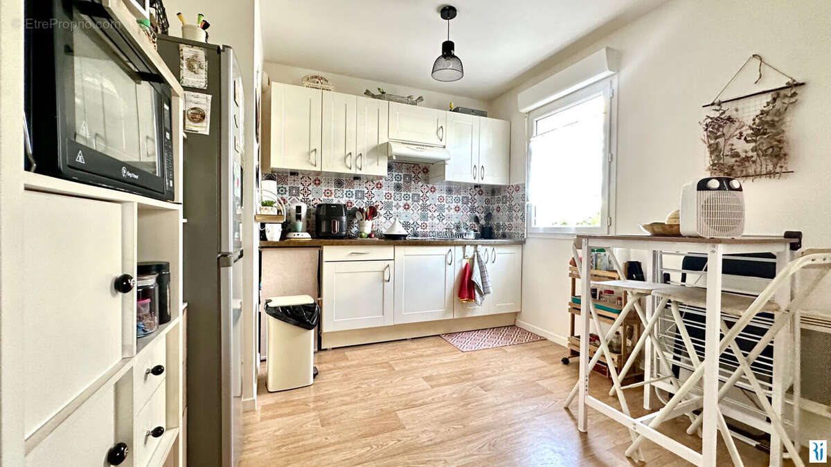 Appartement à SAINT-ETIENNE-DU-ROUVRAY