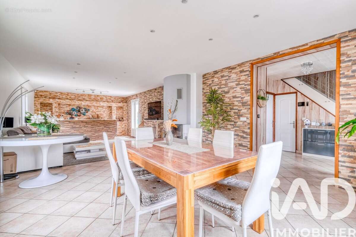 Photo 4 - Maison à FAVIERES