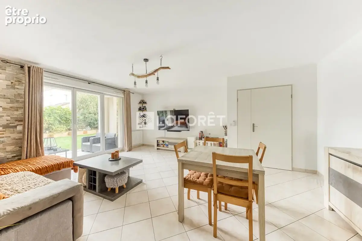 Appartement Pontault Combault 3 pièce(s) 65.51 m2 - photo 2