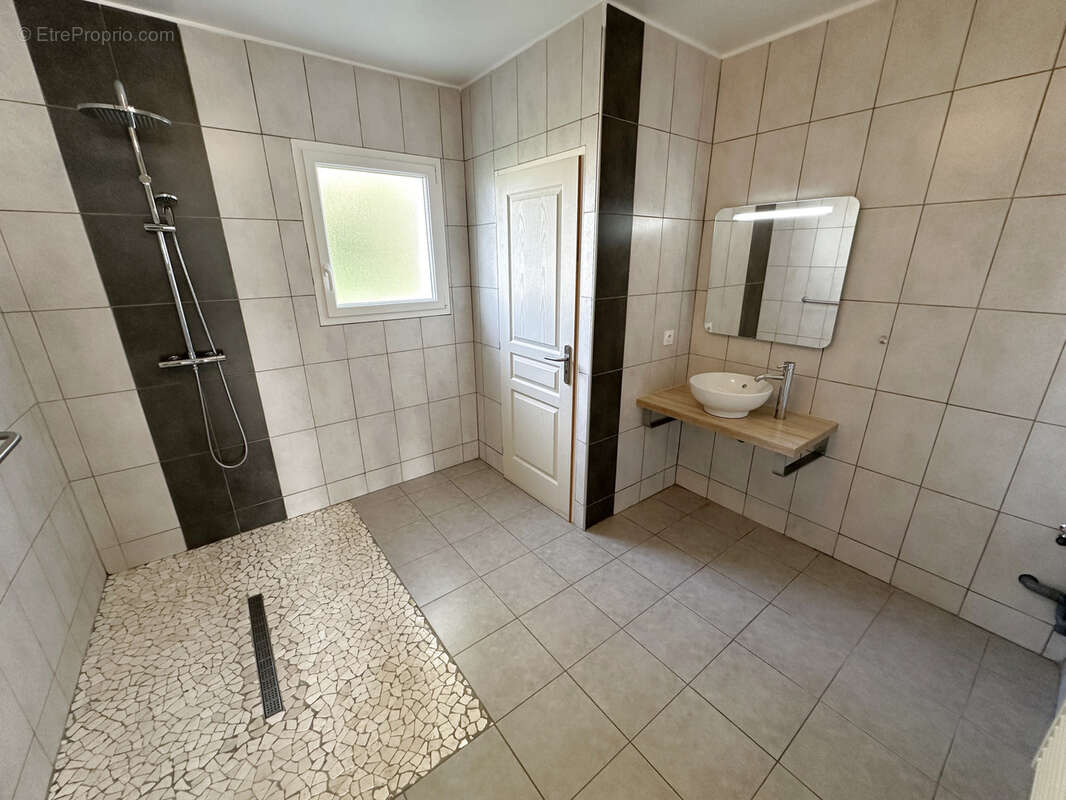 Maison à SAINT-AVIT