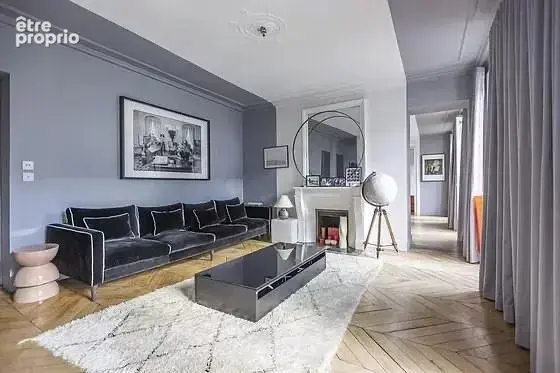 Appartement à PARIS-7E