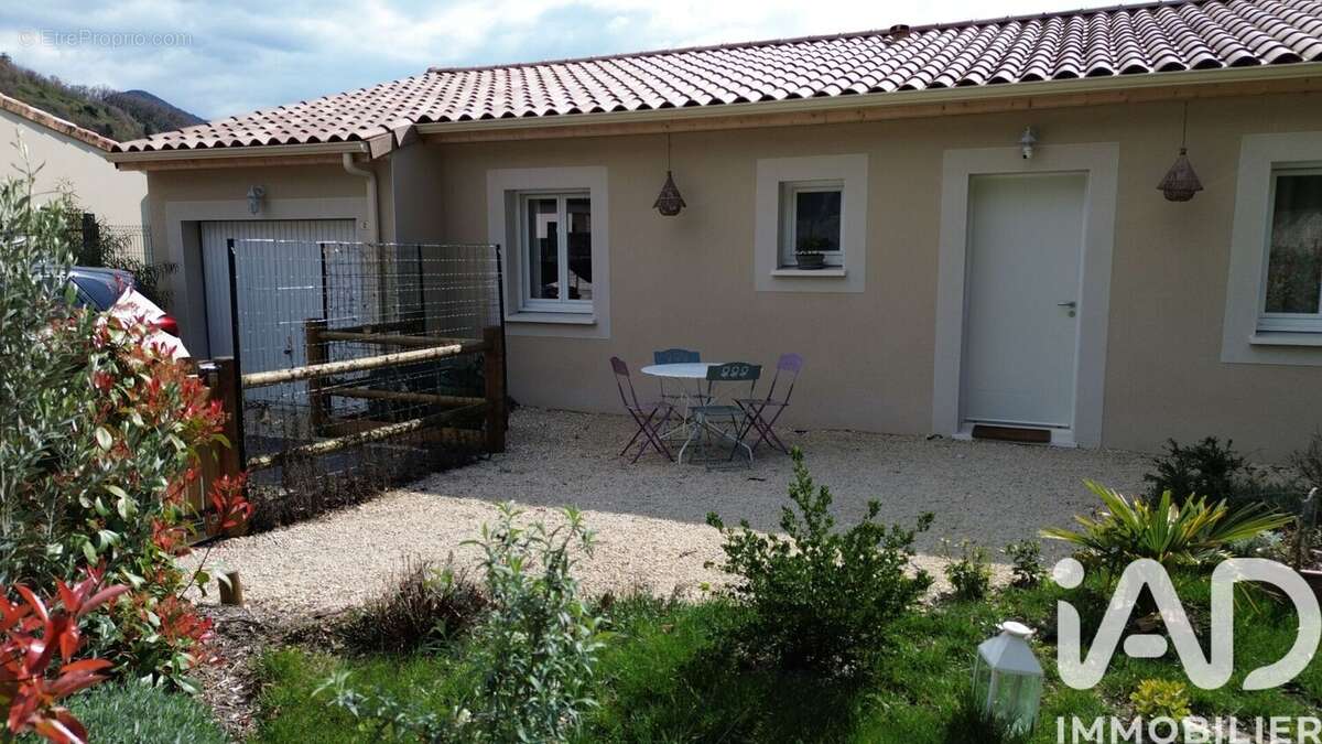 Maison 86 m² à Puy-Saint-Martin  - photo 3
