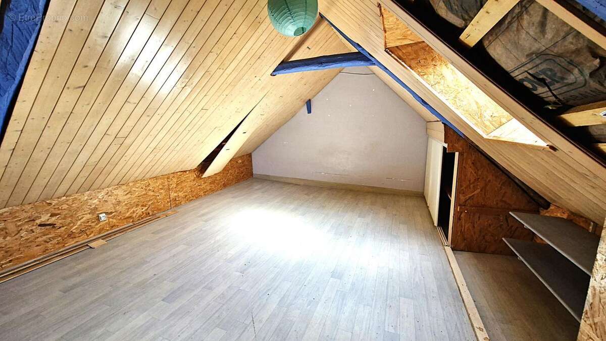 Maison de bourg en pierre avec jardin intime et stationnemen - photo 7