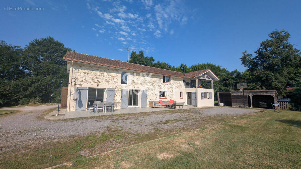 Maison à SAINT-SEVER