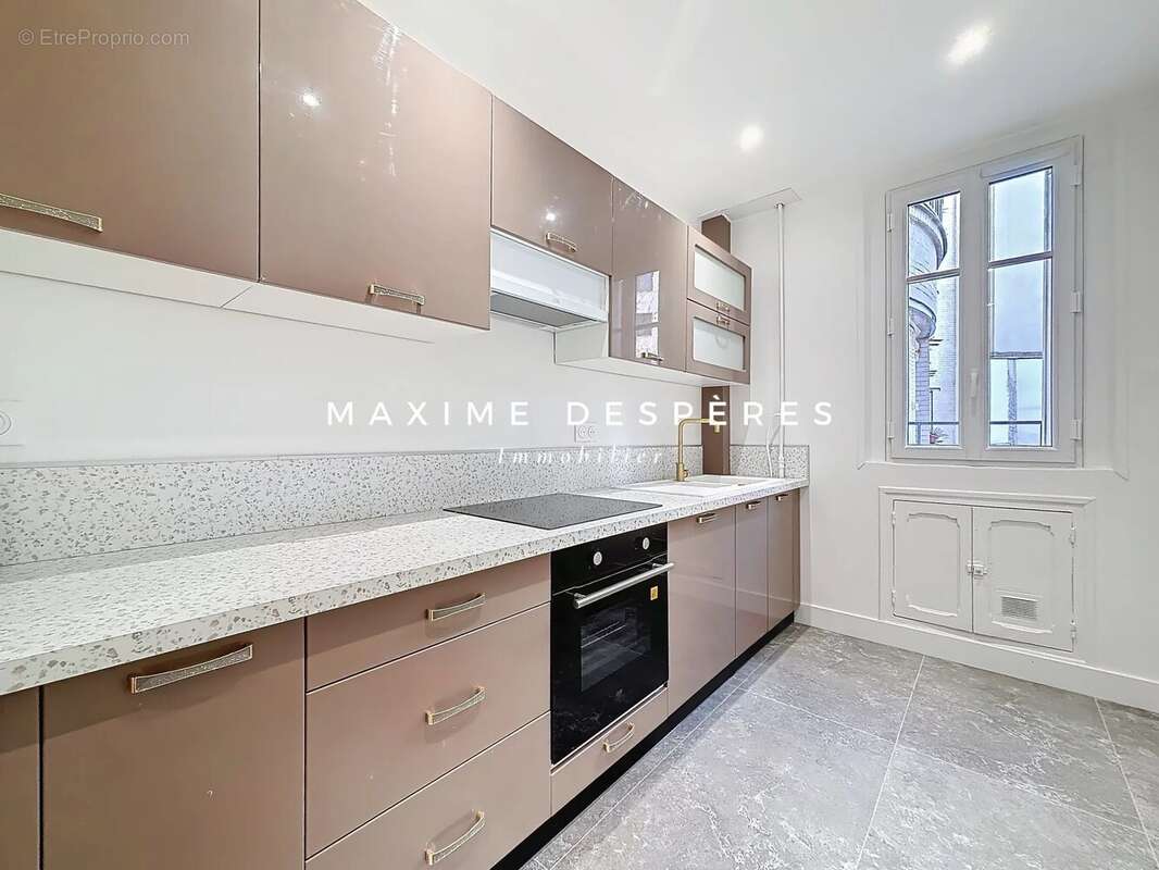 Appartement à PARIS-11E