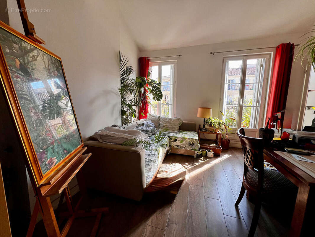 Appartement à MARSEILLE-2E