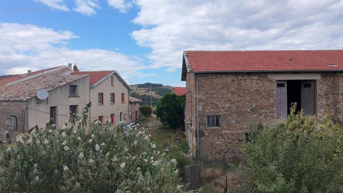 Photo 1 - Maison à COLOMBIER-LE-JEUNE