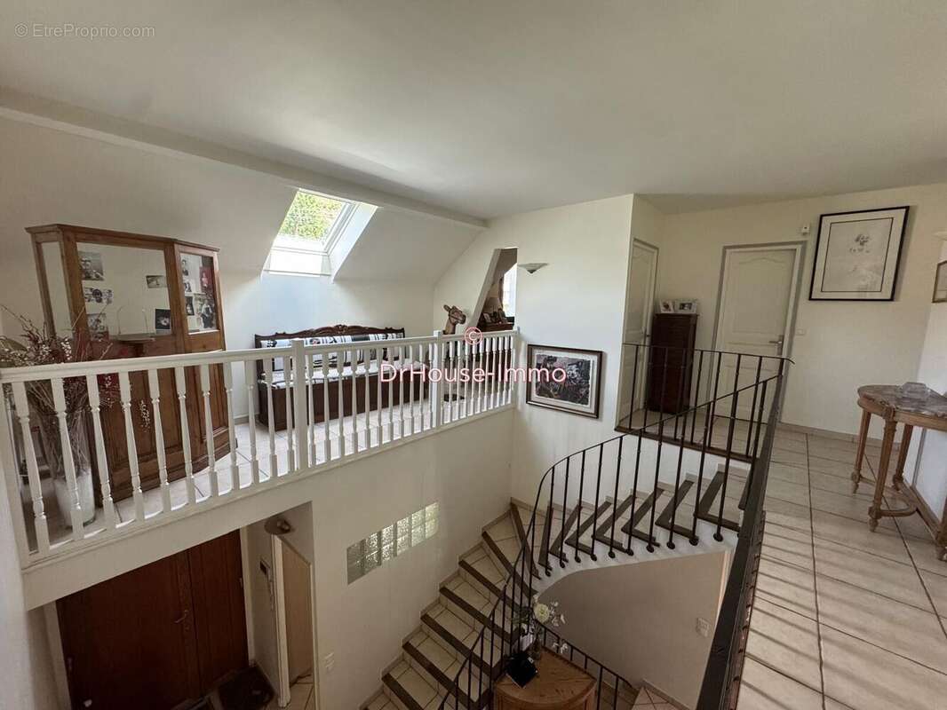 Maison à VAUX-SUR-SEINE