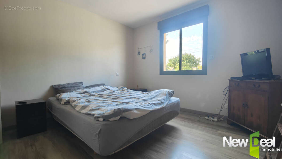 Plain-pieds 116 m² de 2013 - DONZENAC - photo 11