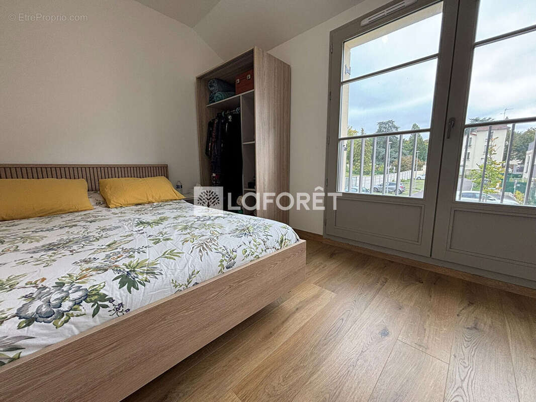 Appartement à LAMORLAYE