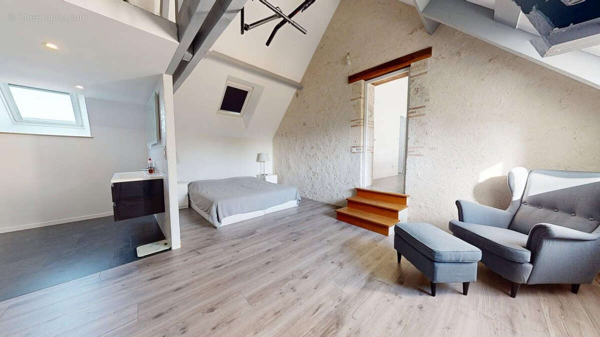 Corps de Ferme Rénové Clery Saint Andre 8 pièce(s) 252 m2 - photo 8