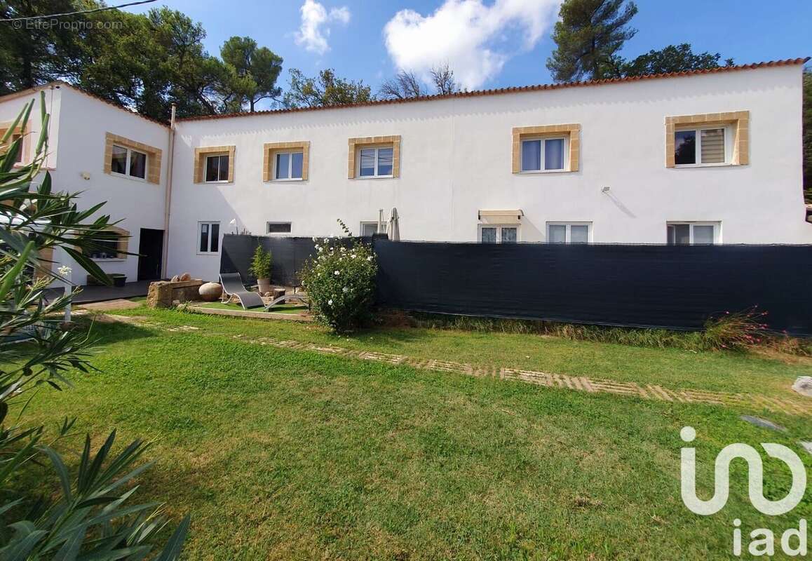 Photo 2 - Maison à SAINT-ESTEVE-JANSON