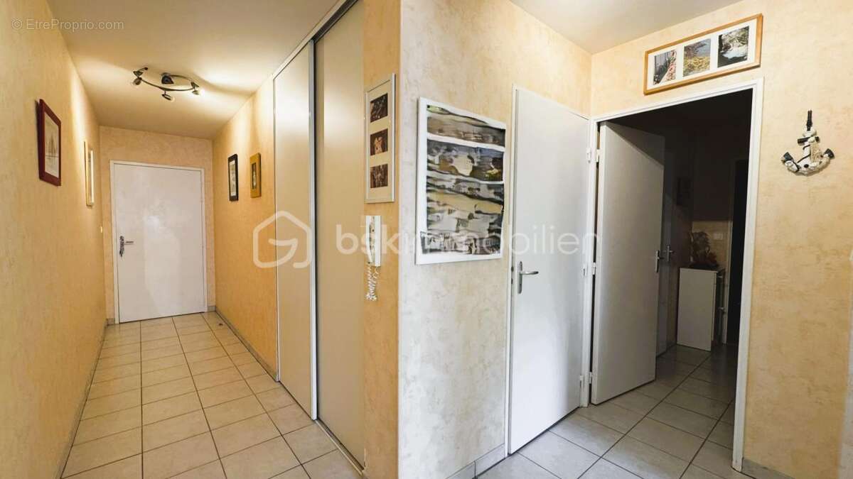 SAINT HERBLAIN : Solvardière/Atlantis : Appartement T3 de 71,29m² avec un grand balcon et un garage - photo 9