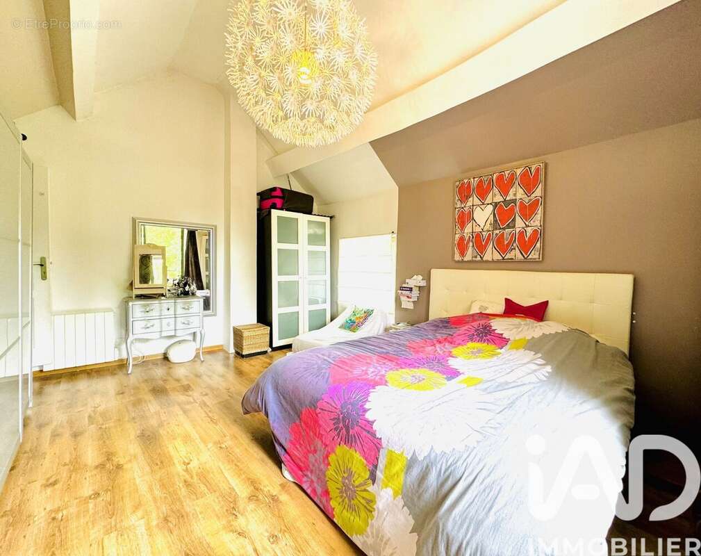 Maison 121 m² à Le Tremblay-Sur-Mauldre  - photo 7