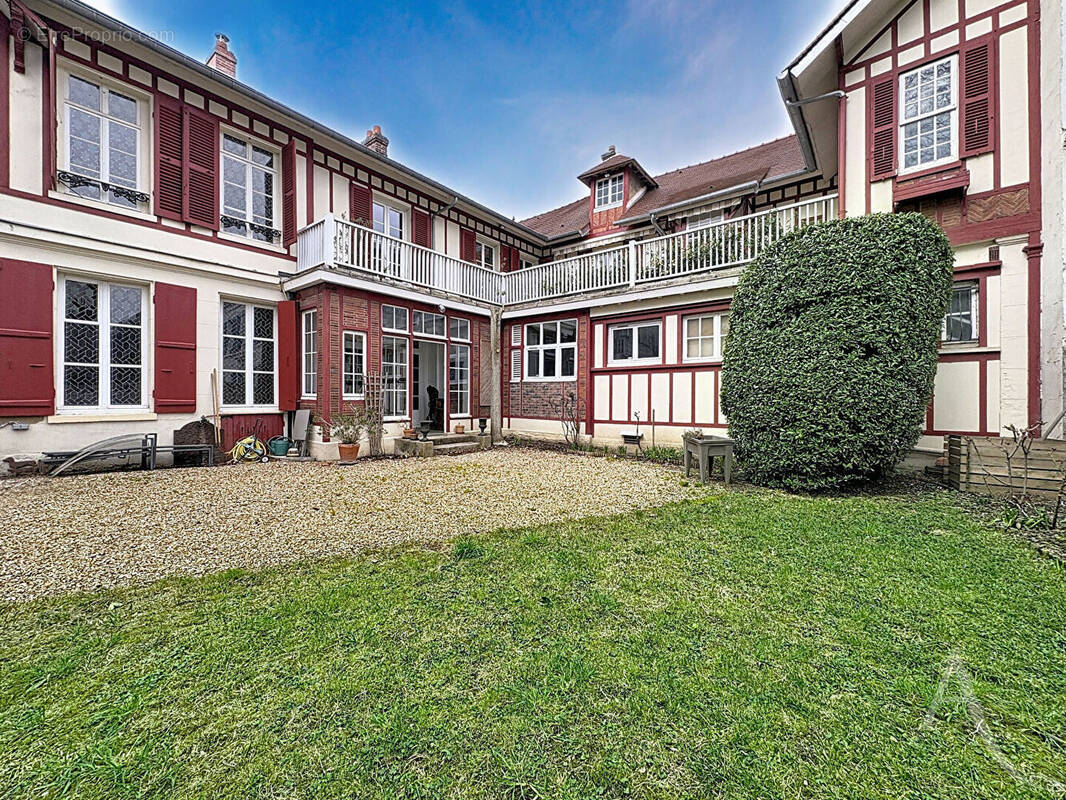 Maison à MANTES-LA-JOLIE