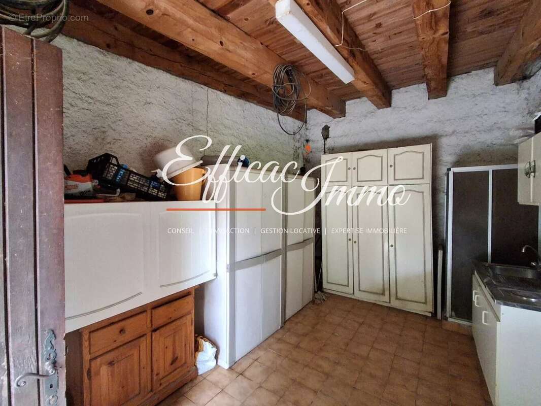 Maison 6P sur terrain de 2100m² avec piscine et dépendance - photo 25