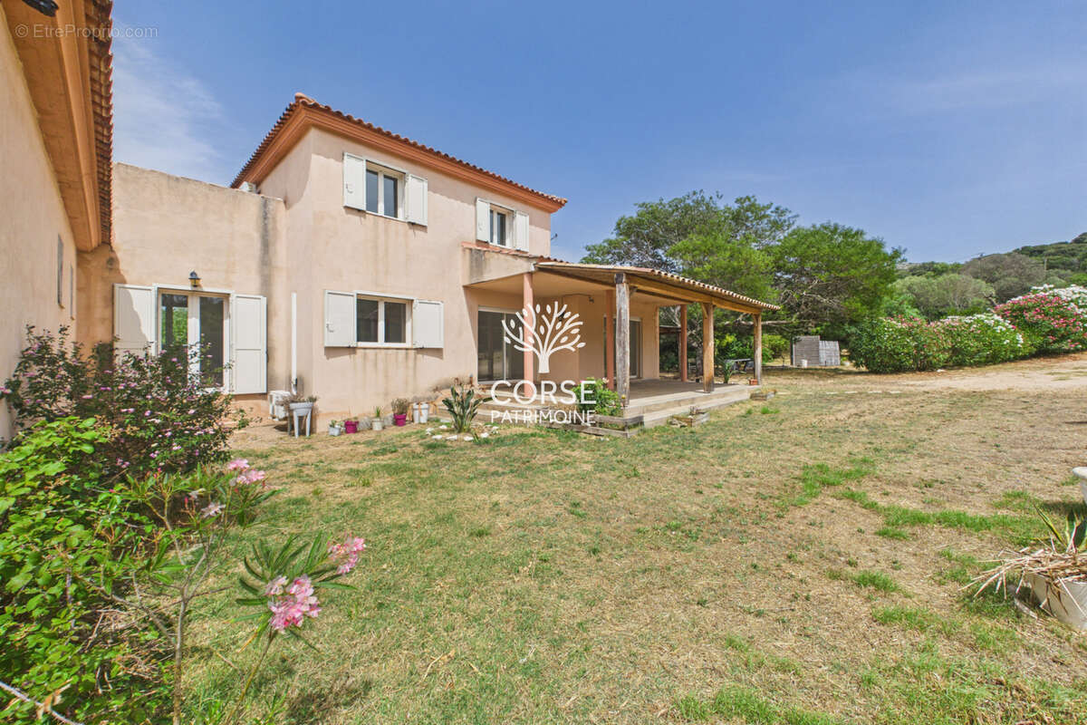 Maison avec appartement indépendant sur terrain piscinable et constructible - photo 18