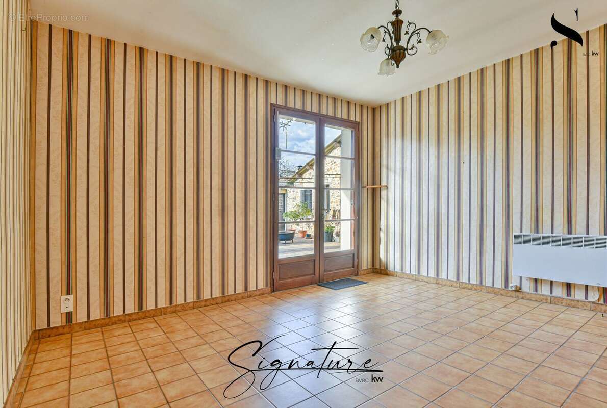 Maison à SAINT-YRIEIX-LA-PERCHE