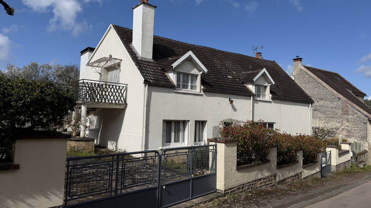 Maison à ASQUINS