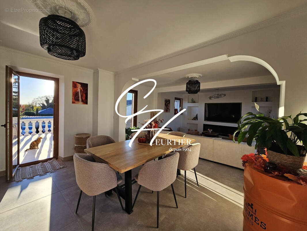 Appartement à COUBLEVIE