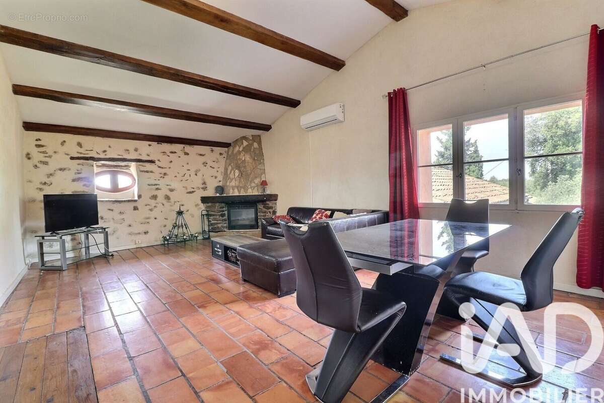 Photo 4 - Maison à SAINT-JULIEN