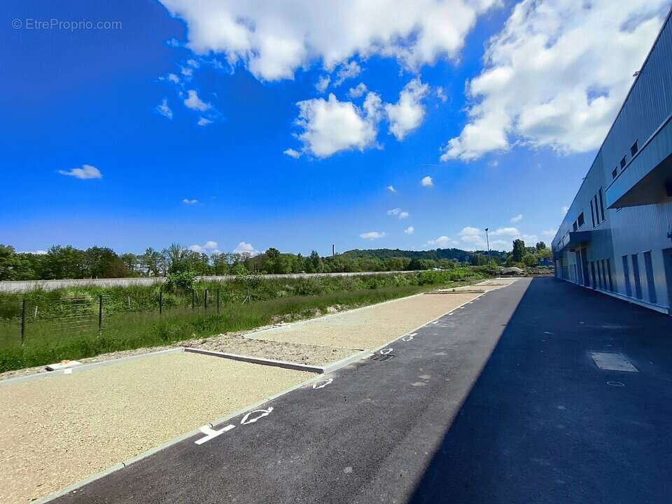 Autre à BOURGOIN-JALLIEU