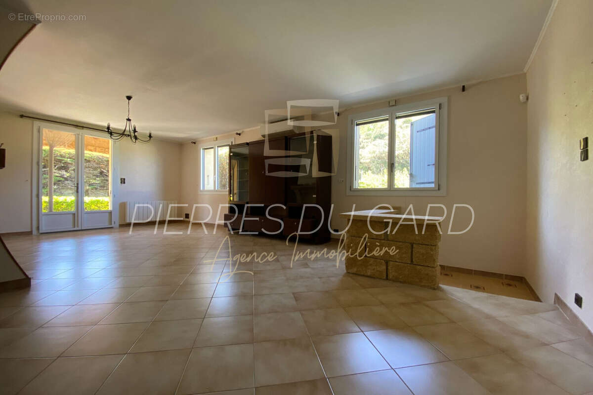 Maison à BAGNOLS-SUR-CEZE