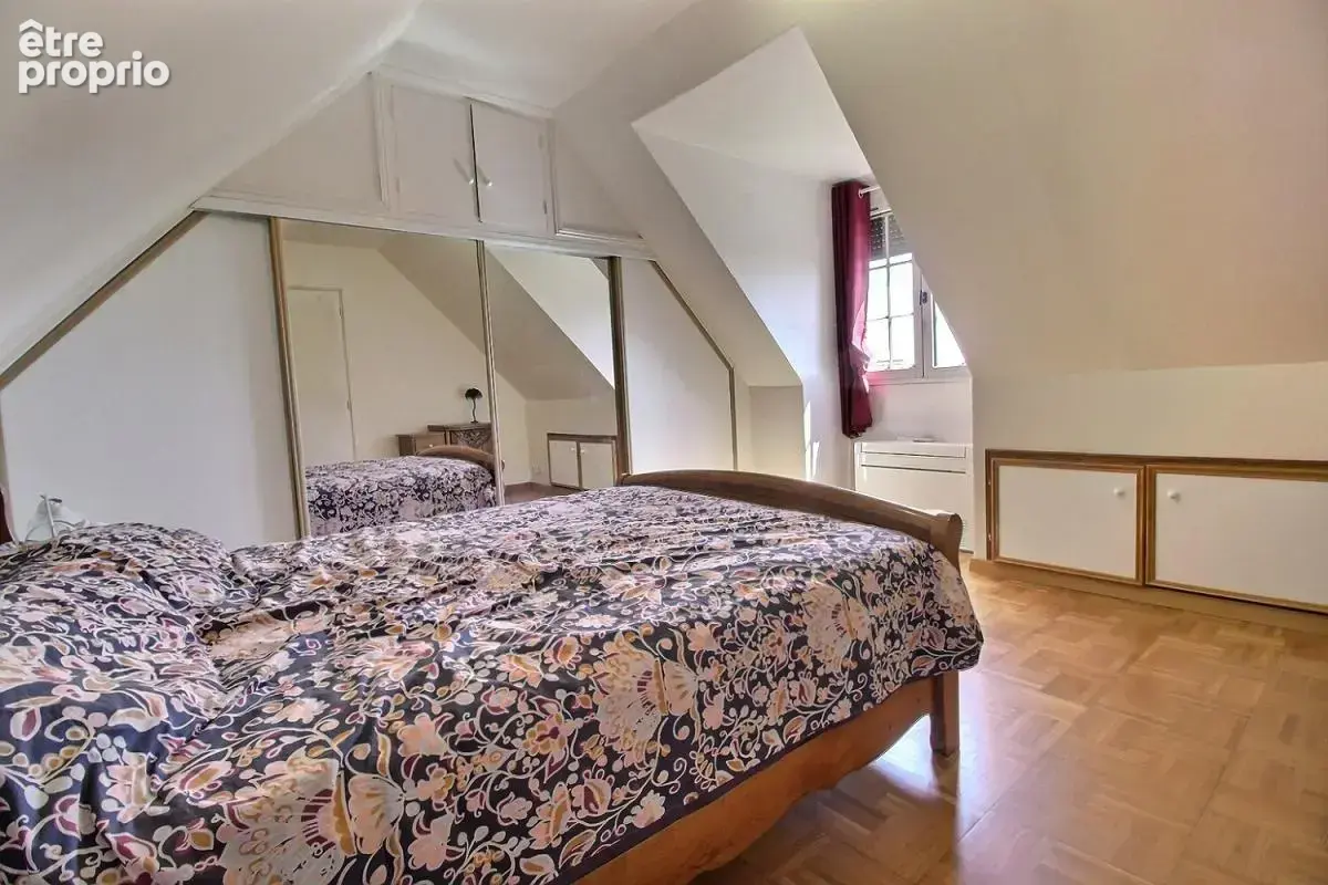 Maison individuelle, 4 chambres sur sous-sol total avec jardin - photo 10