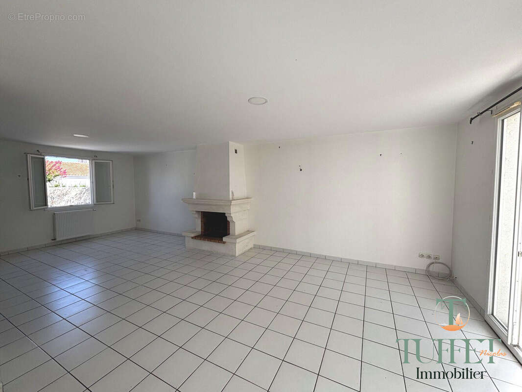 Maison 126 m² à Hiers-Brouage  - photo 5
