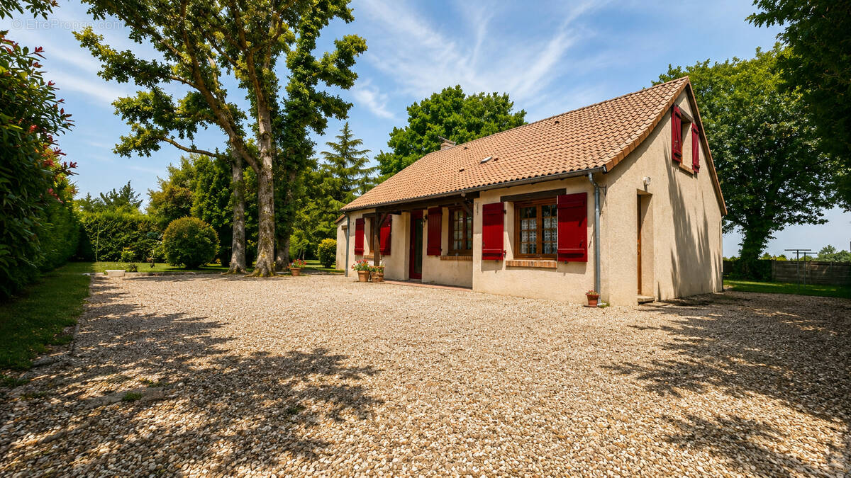 Maison à LE FAVRIL