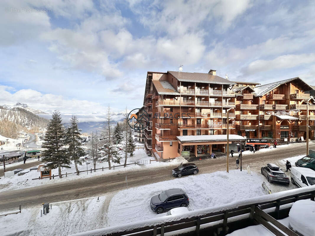 Vue 2 - Appartement à RISOUL