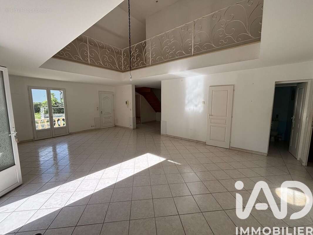 Maison 187 m² à Le Poinconnet  - photo 6