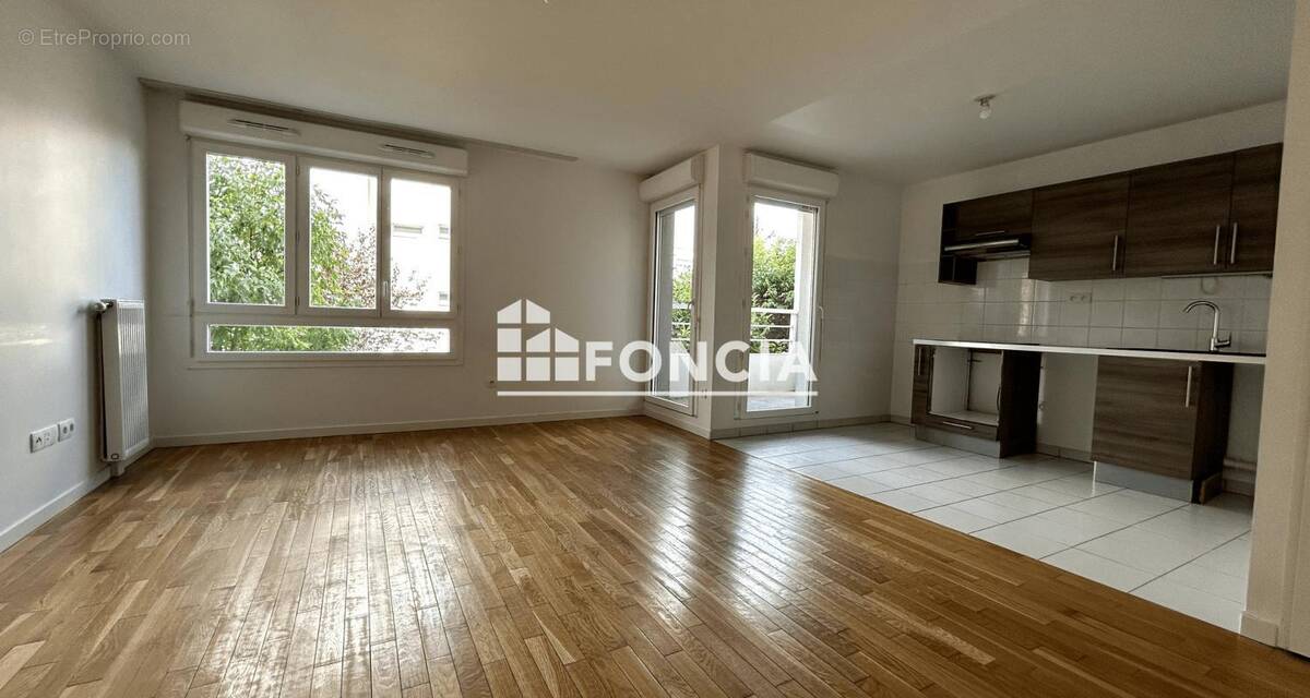 Appartement à CORBEIL-ESSONNES